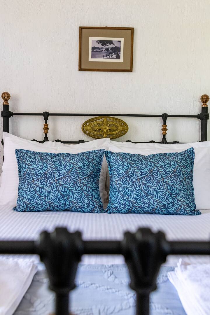 Chestnut Tree Cottage kitchen