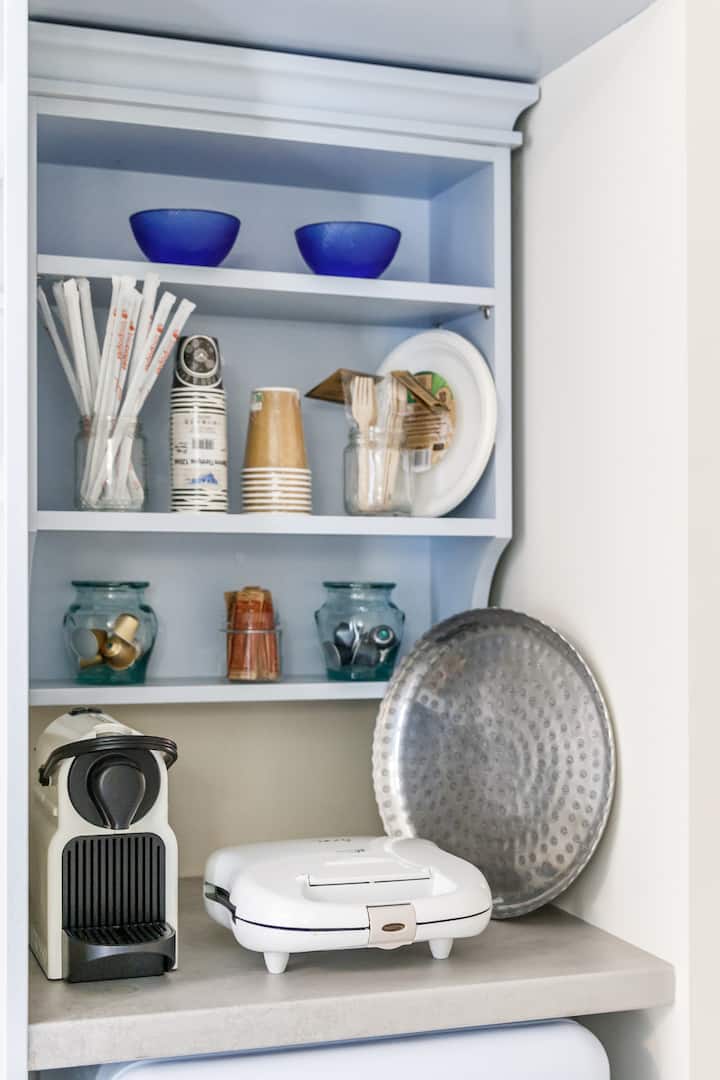 Enastron Guest Room interior